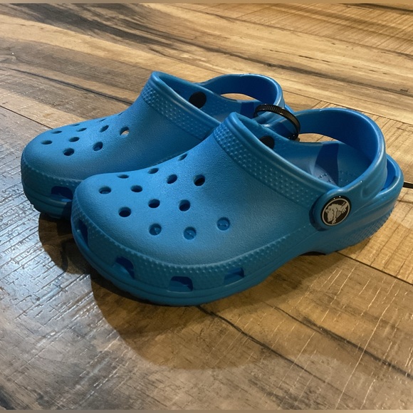 NWOT Crocs 204536 Kids Classic Clog Slip Bright Cobalt Blue Unisex Toddler C10 - Picture 3 of 6